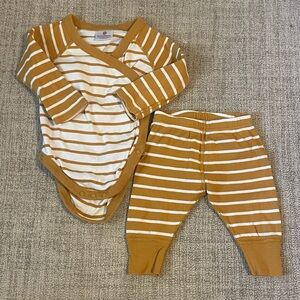 Hanna Andersson Set! Onesie & Pants -  Gold & White Stripes ☀️